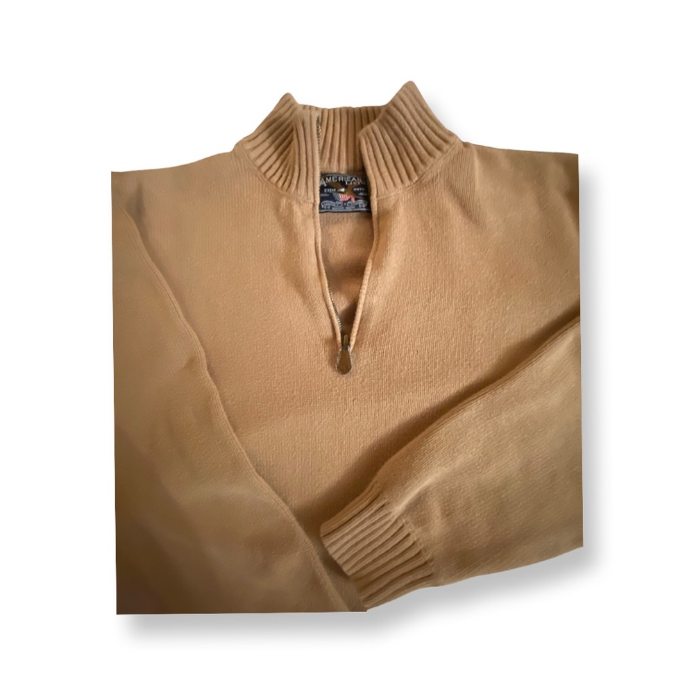 L tan classic sweater